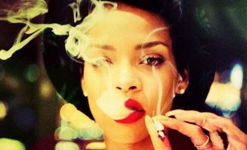 5 Celebrities That Smoke Weed, Enter